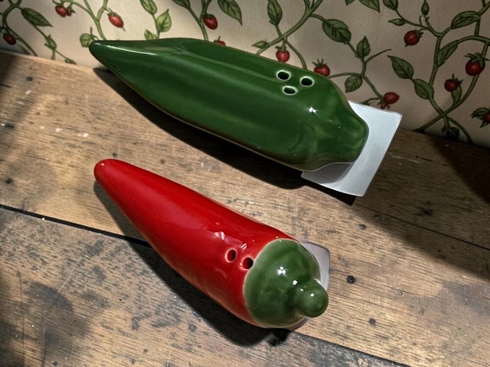 Red Chili Pepper and Green Okra Pod Salt and Pepper Shakers New With Tags